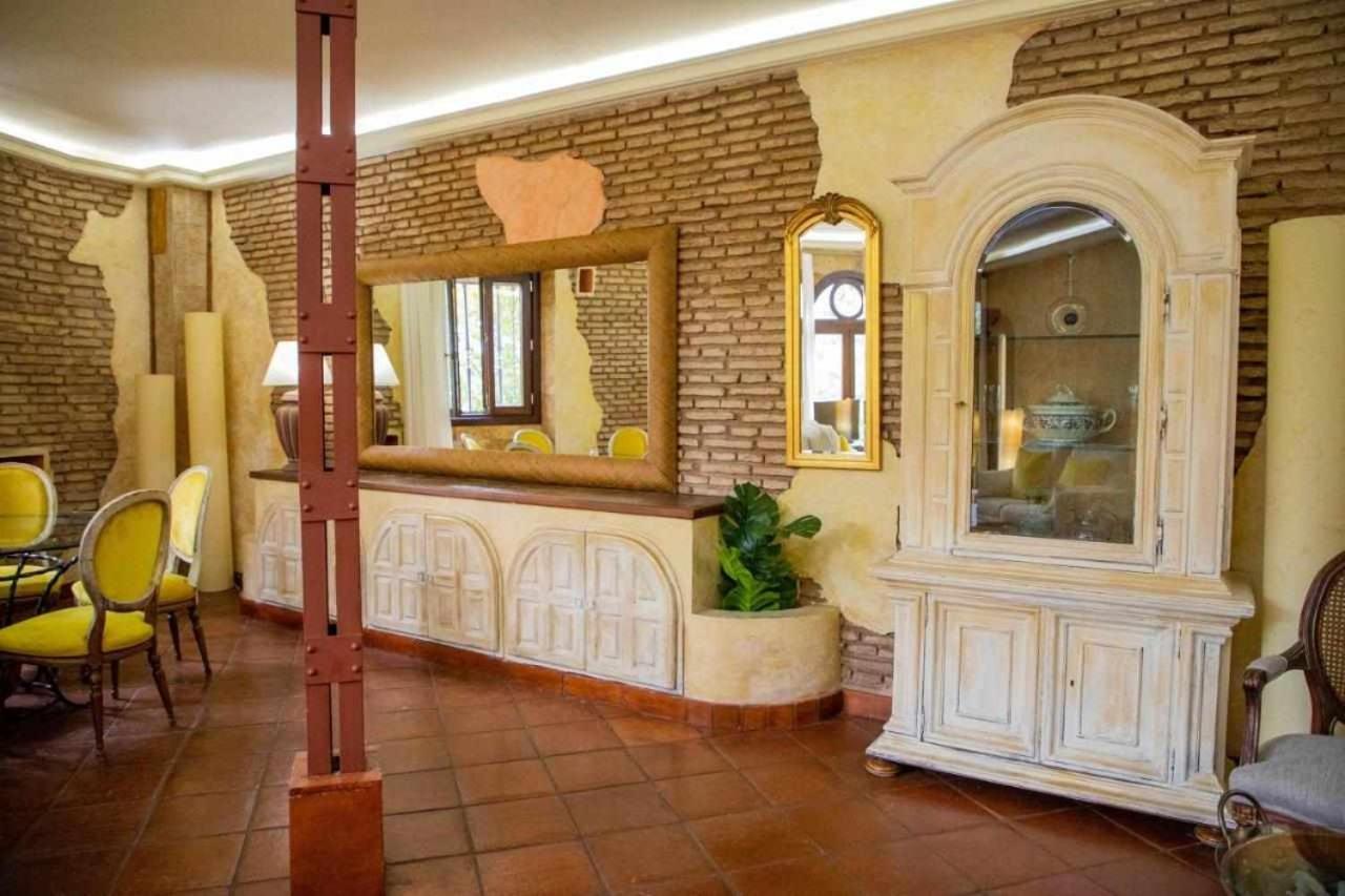 Monkeys Apartments Adriano & Terrace Seville Exterior photo